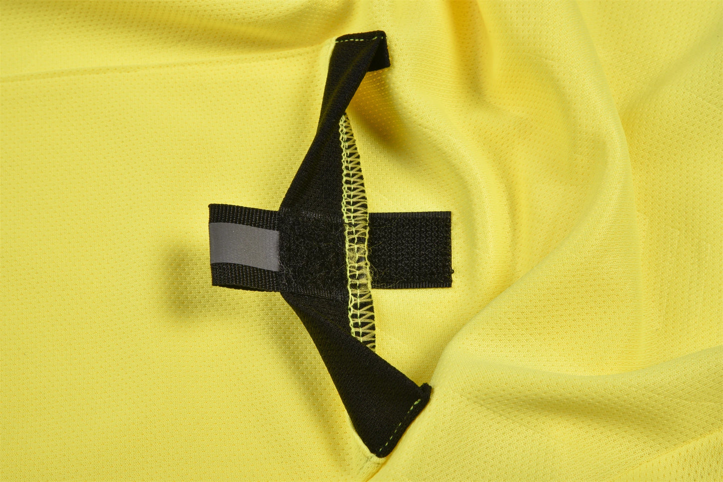 Professional Men Referee Uniforms Soccer Football Jerseys Shirts Pockets Judge Short Sleeve Team Shirt Sportswear Clothes
