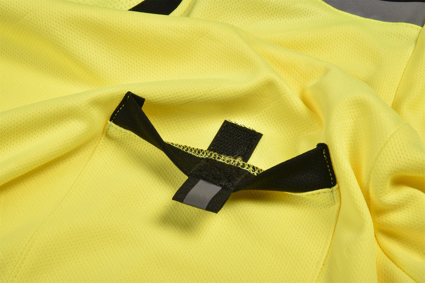 Professional Men Referee Uniforms Soccer Football Jerseys Shirts Pockets Judge Short Sleeve Team Shirt Sportswear Clothes