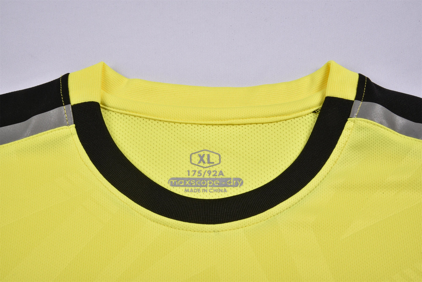 Professional Men Referee Uniforms Soccer Football Jerseys Shirts Pockets Judge Short Sleeve Team Shirt Sportswear Clothes
